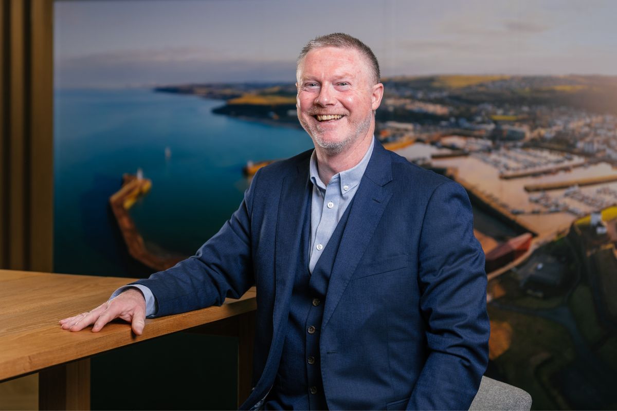 Mike Deans, Managing Director